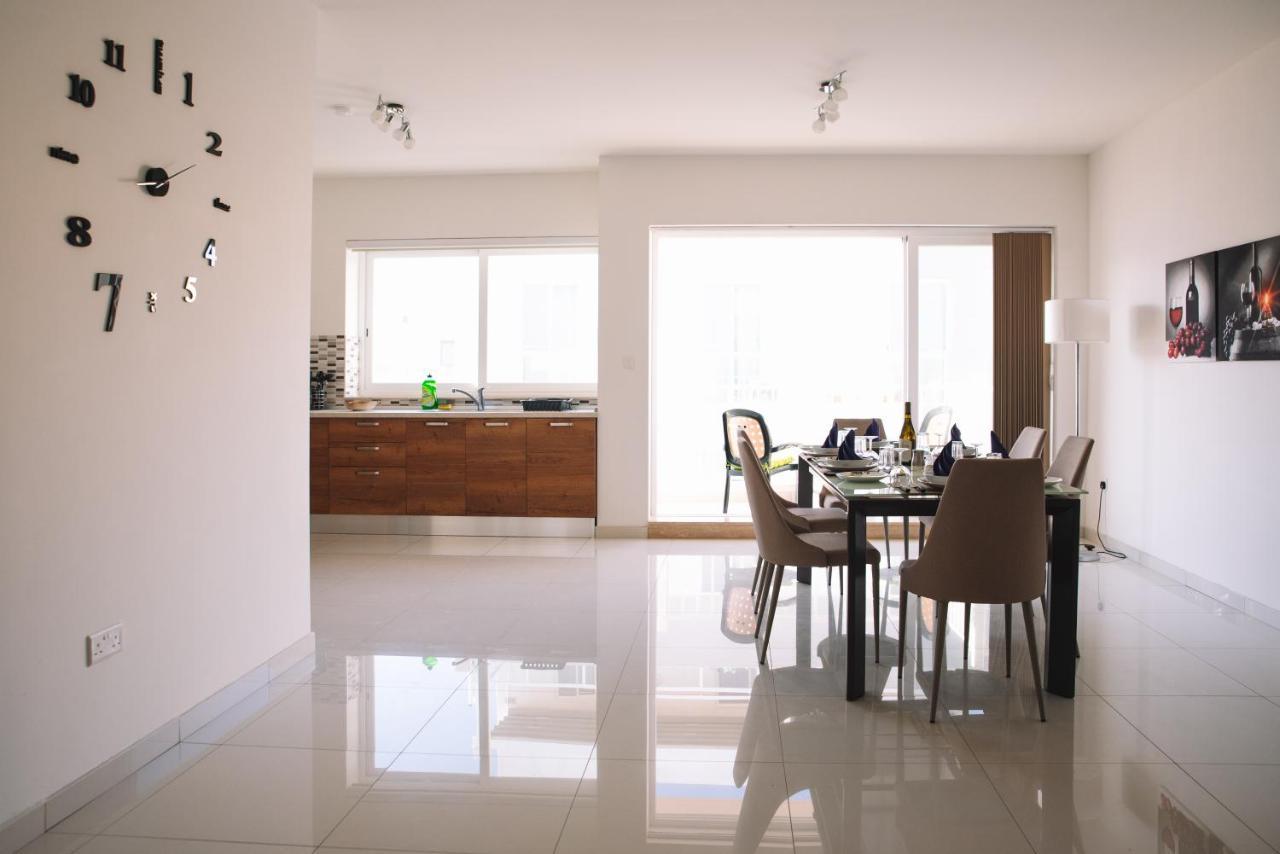 Modern 3 Bedroom With Ac Apartment Zabbar Экстерьер фото