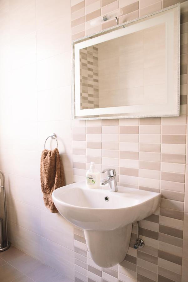 Modern 3 Bedroom With Ac Apartment Zabbar Экстерьер фото